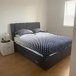 Lovely 3 Bedroom Apartment In Quiet Area W/ Pool